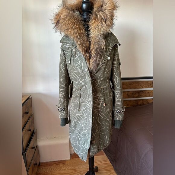 Marco Del Forte REAL FOX FUR Parka
Mona Lisa Abstract Green Made in Italy
S - M - Picture 13 of 16